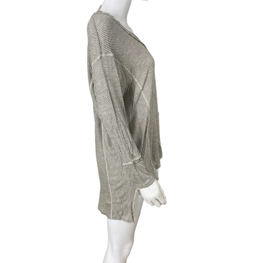 Altar'd State Beige Sheer High Low Knit Top
New - Picture 5 of 5